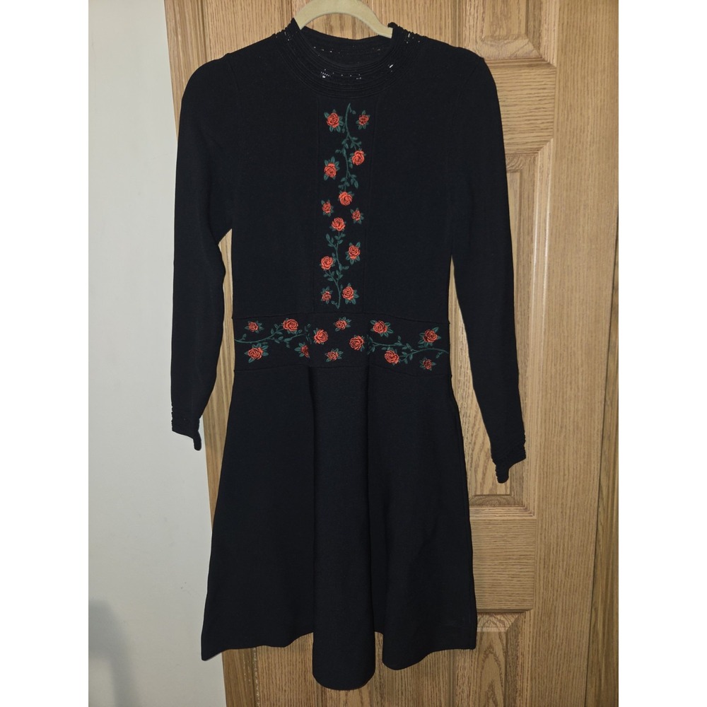 Sandro Paris Giorgia Knit Dress L Size 3 Rose Embroidery Mock Neck Pleated Fit
